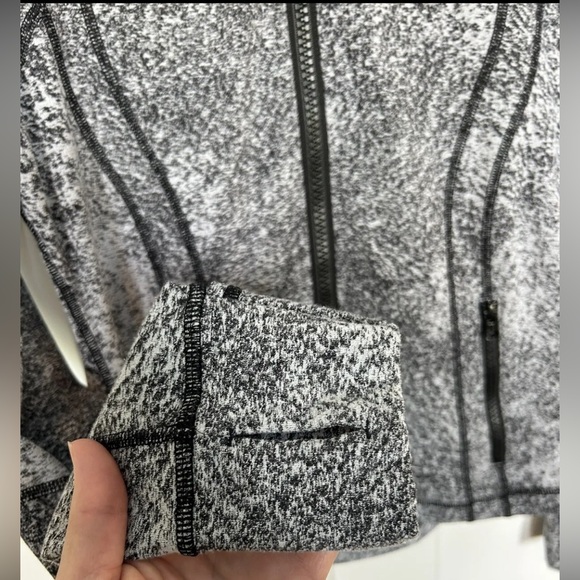 Lululemon Define Jacket Luon Variegated Knit Jacquard White Black Size 10 - Picture 7 of 9